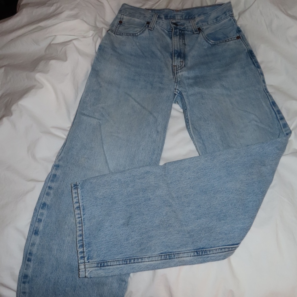 Levi's Women's Light Blue Straight Leg Jeans